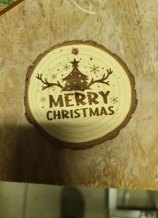 Merry Christmas wood slice